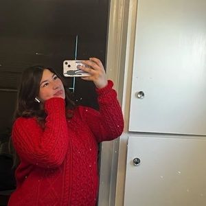 Meet your Posher, Hilary